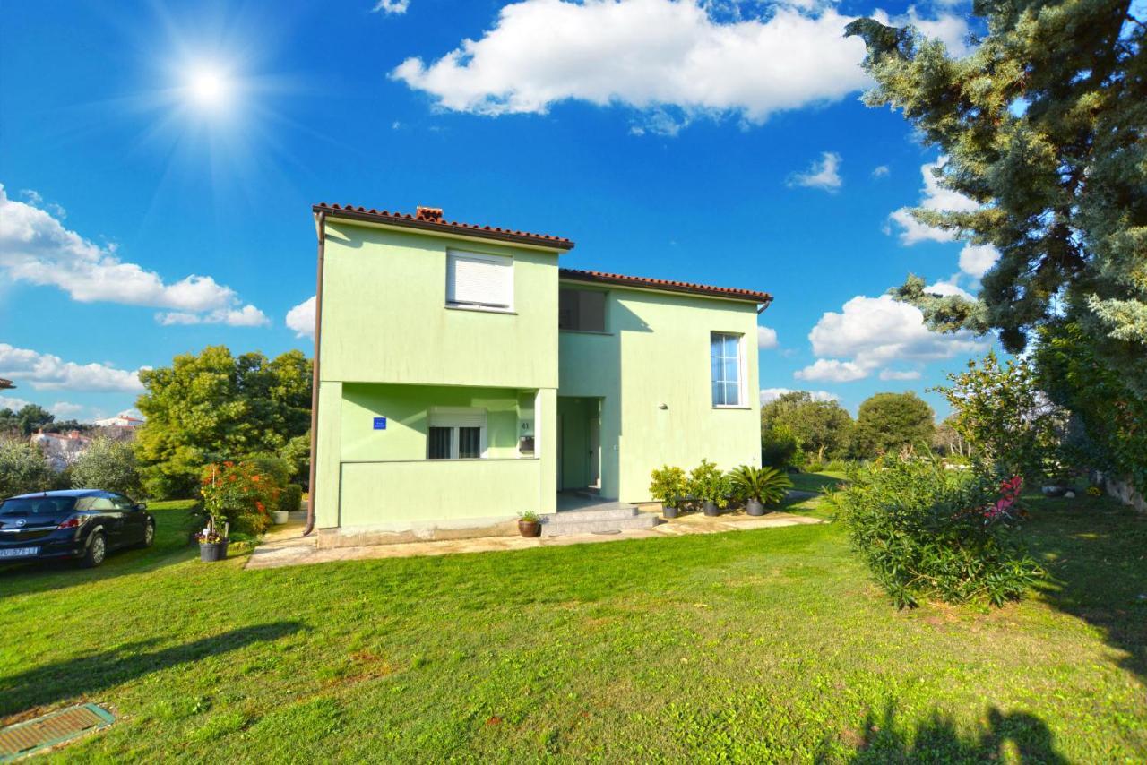 Apartments Bernarda 1773 Banjole Exterior photo
