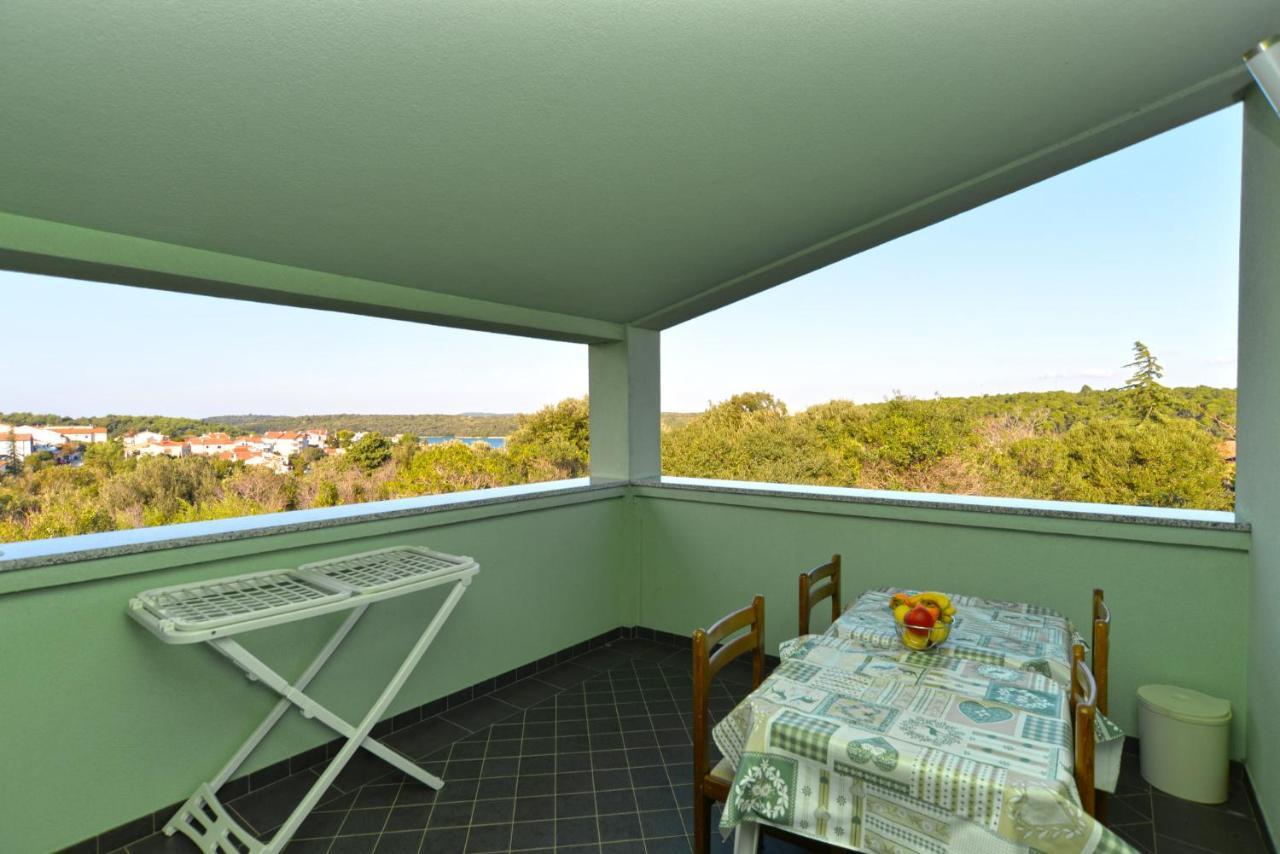 Apartments Bernarda 1773 Banjole Exterior photo